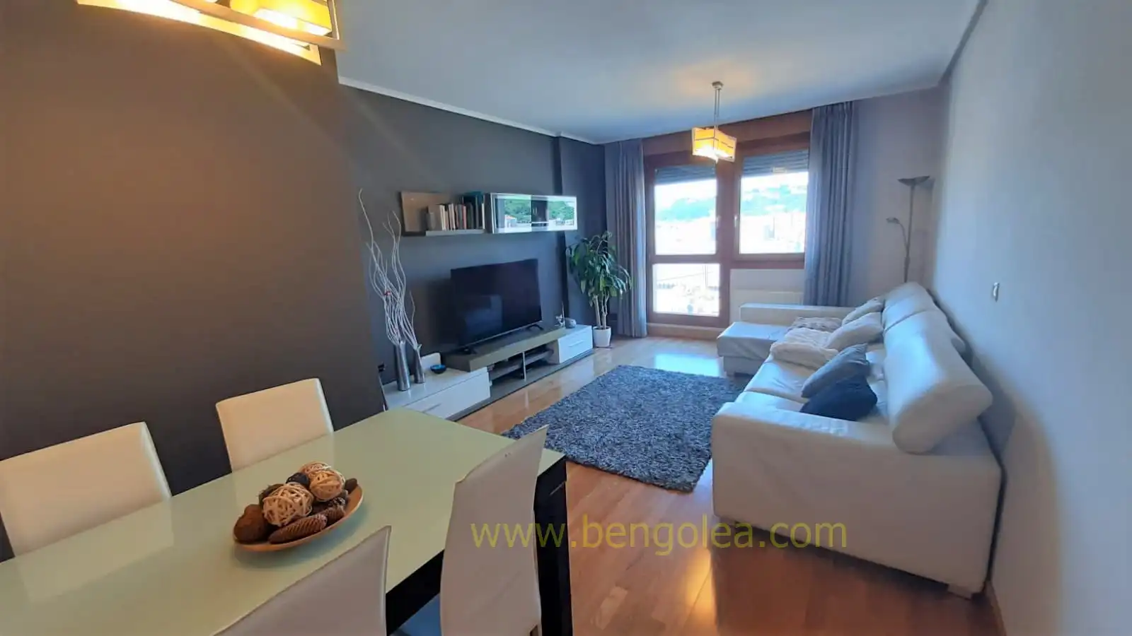 Piso en venta en Lasesarre