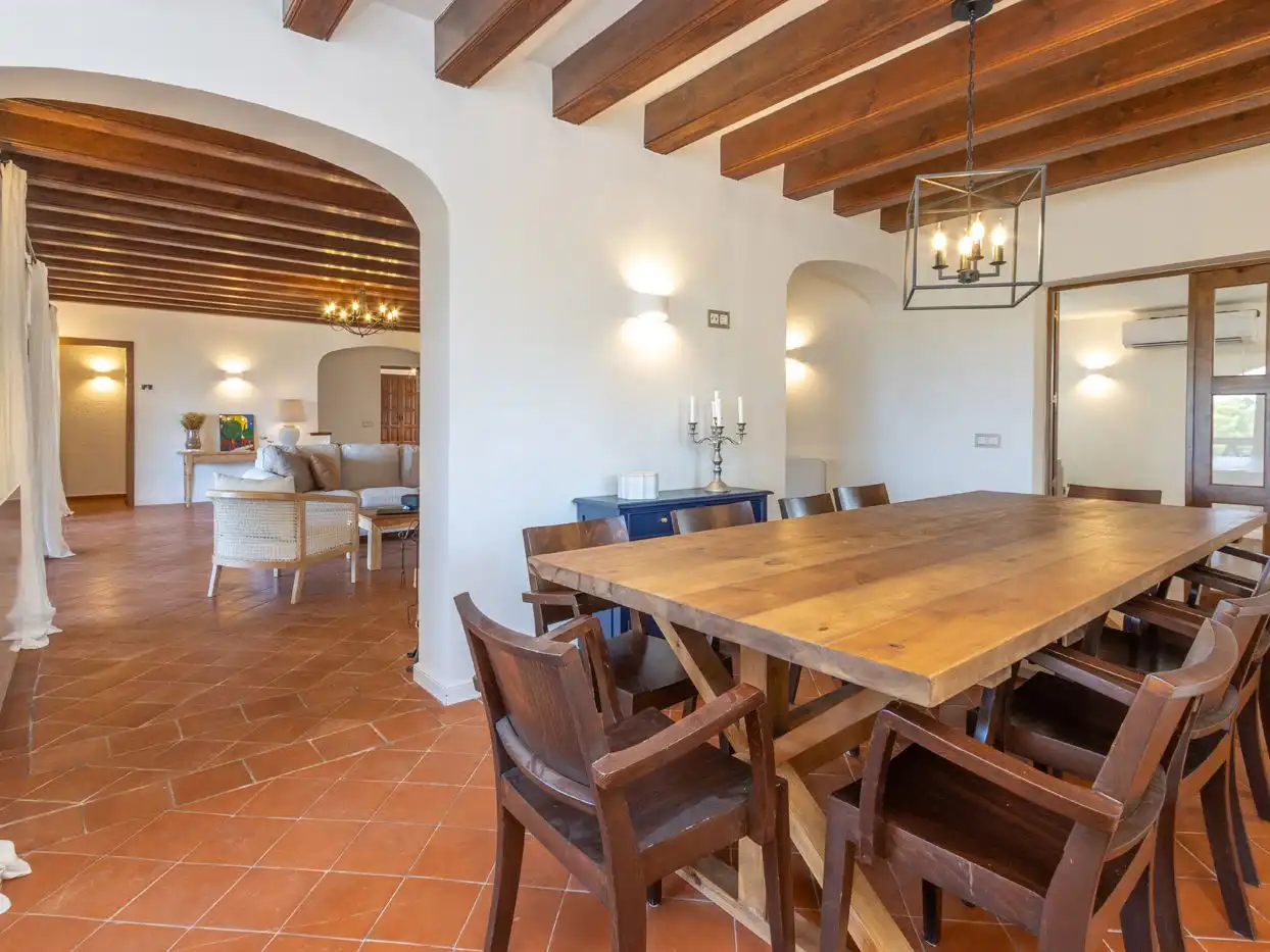 Maison rustique avec piscine à louer à GI-682 1, imagen 4