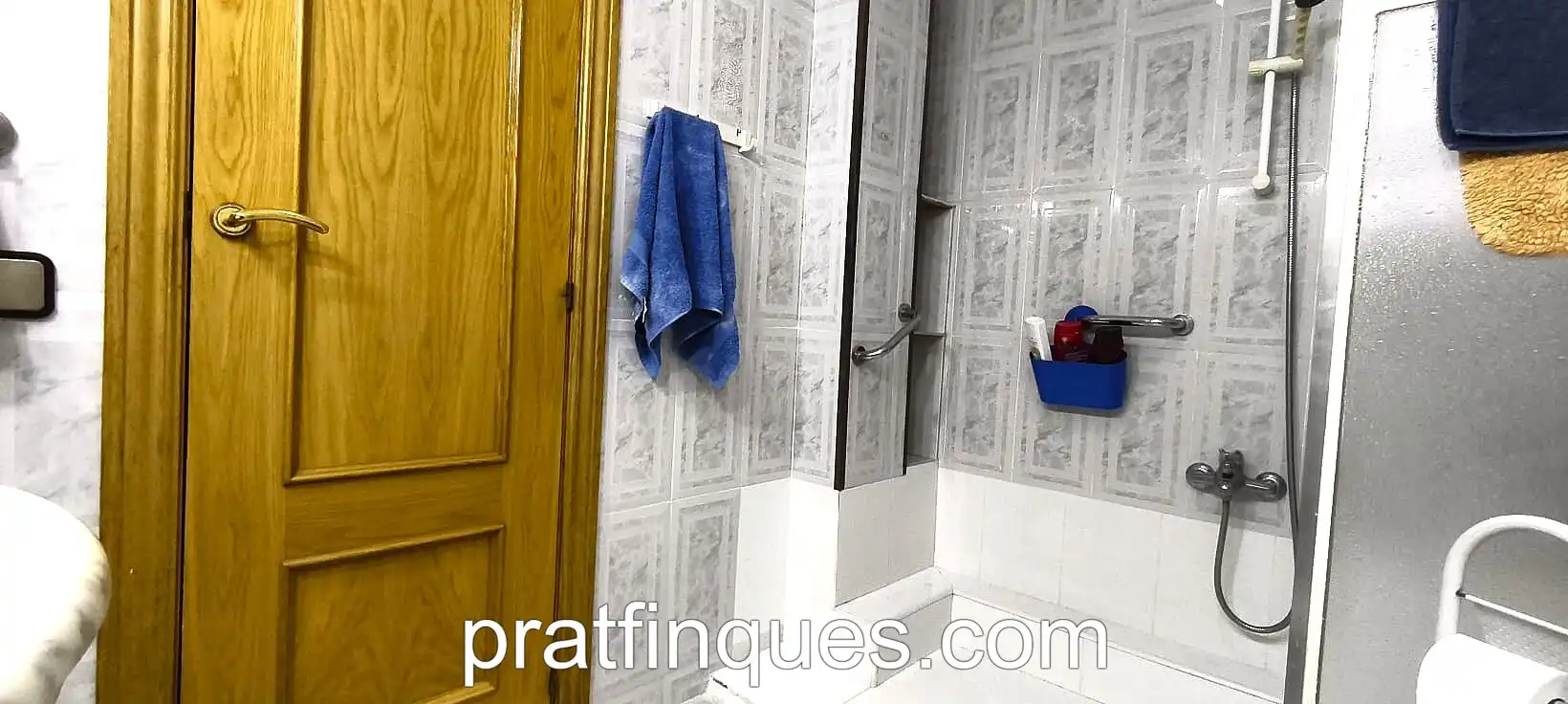 Badezimmer von Wohnung zum Verkauf in El Prat de Llobregat mit Ofen