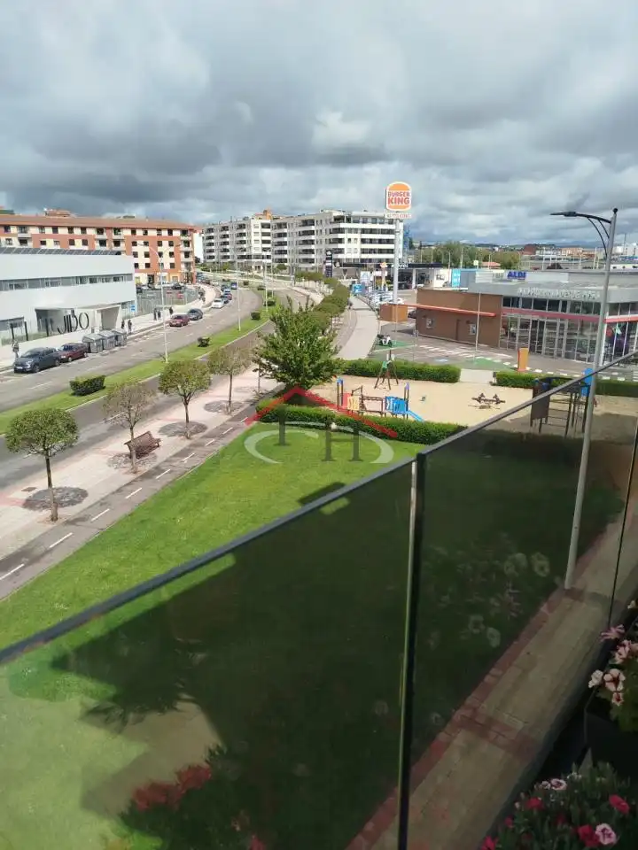 Terrasse von Wohnung zum Verkauf in León Capital  mit Heizung, Terrasse und Abstellraum