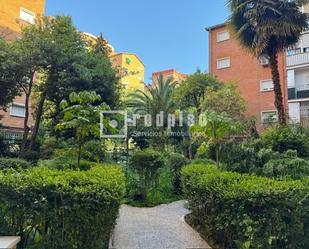 Garden of Flat for sale in  Madrid Capital  with Air Conditioner, Heating and Parquet flooring