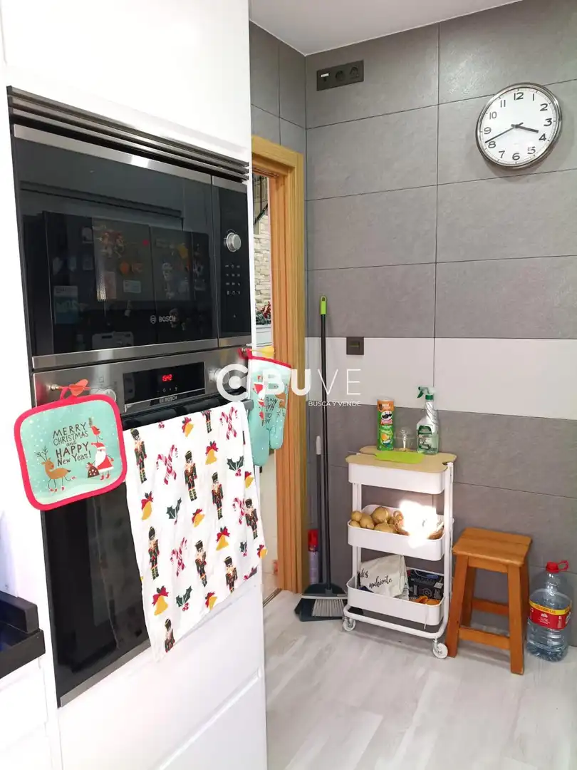 Kitchen of Houses for sale in Huévar del Aljarafe  with Air Conditioner, Heating and Terrace