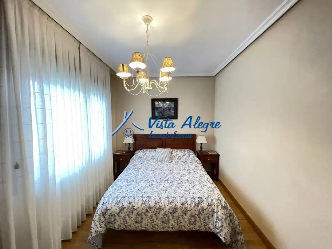 Habitación de Casa o chalet en venta en Cuzcurrita de Río Tirón con Calefacción, Jardín privado y Terraza