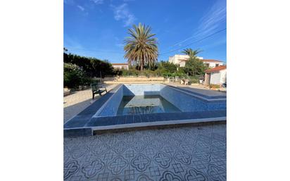 Piscina de Casa o xalet en venda en Busot amb Aire condicionat, Jardí privat i Terrassa