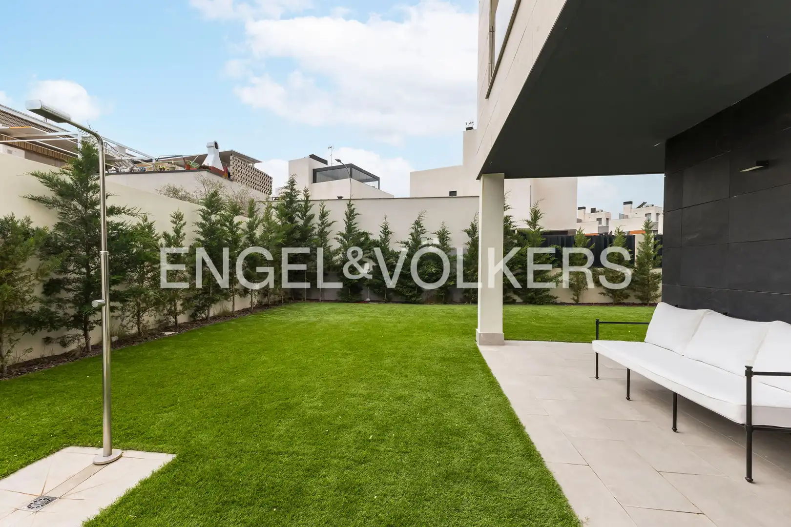 Terrassa de Casa o xalet de lloguer en Madrid amb Aire condicionat, Calefacció i Jardí privat