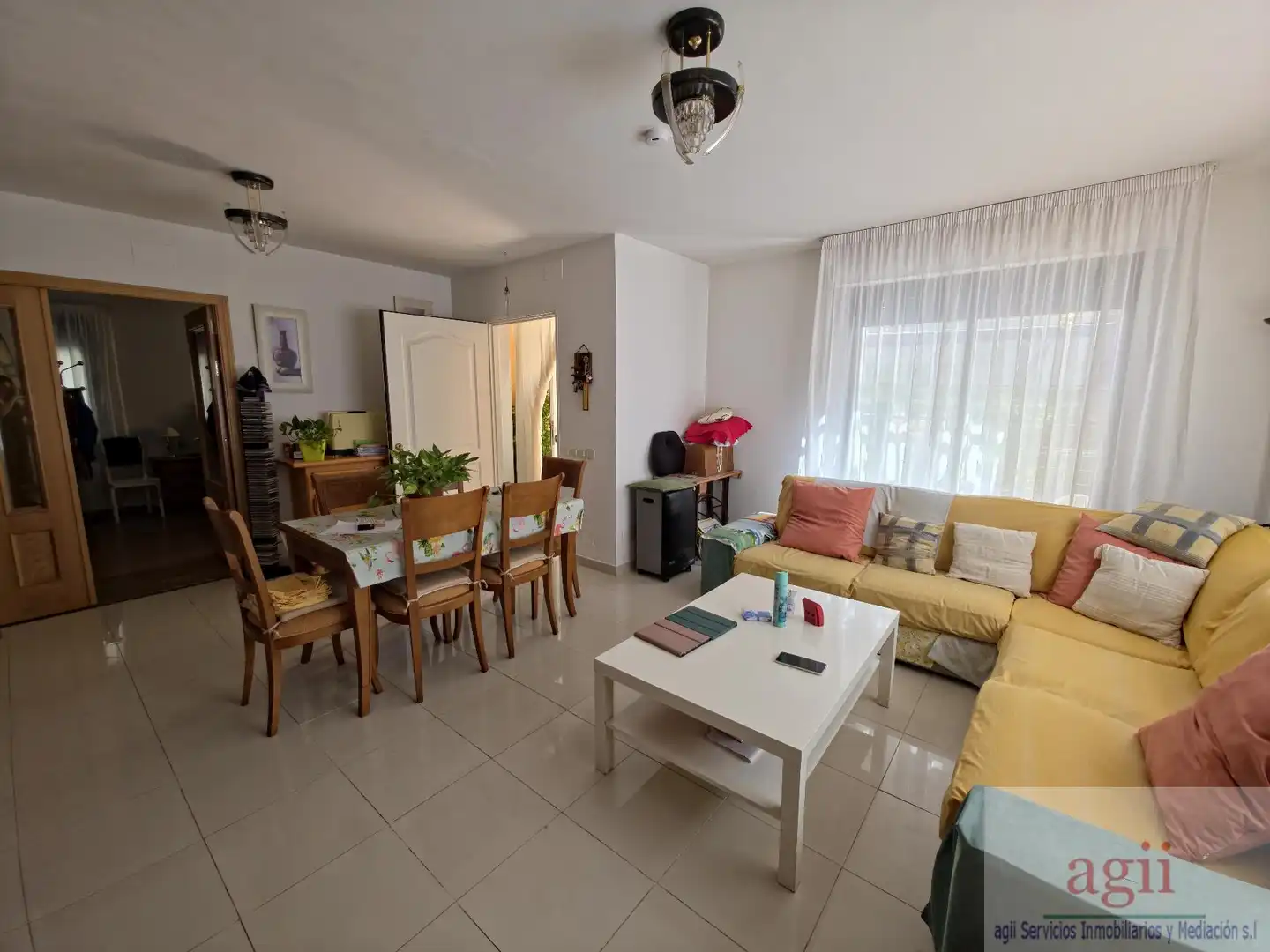 Sala d'estar de Casa o xalet en venda en Trillo amb Calefacció, Terrassa i Balcó