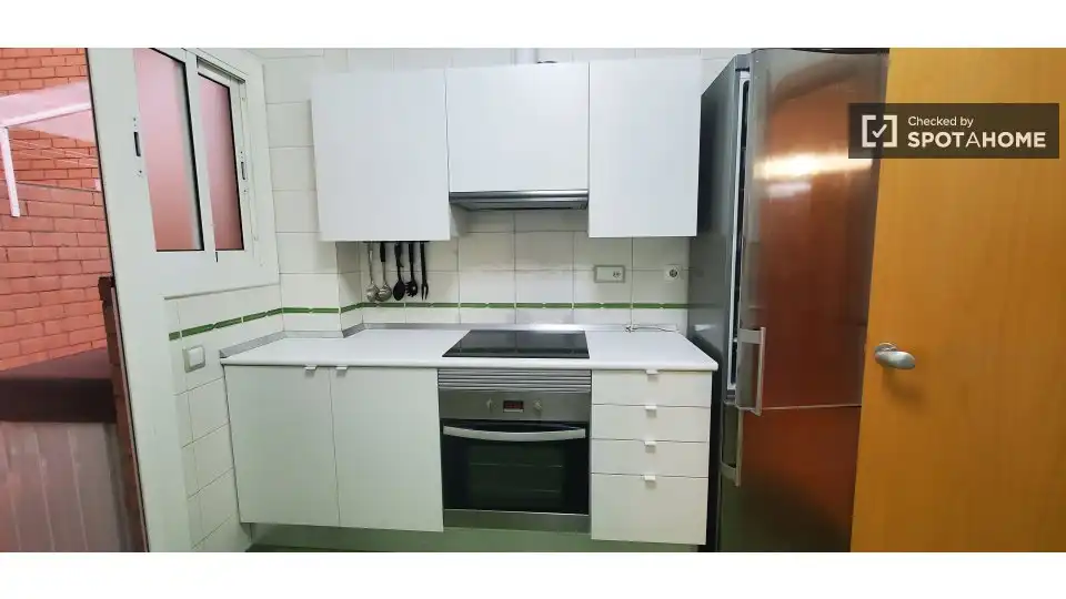 Kitchen of Flat for rent in Barcelona  with Air Conditioner, Heating and Furnished
