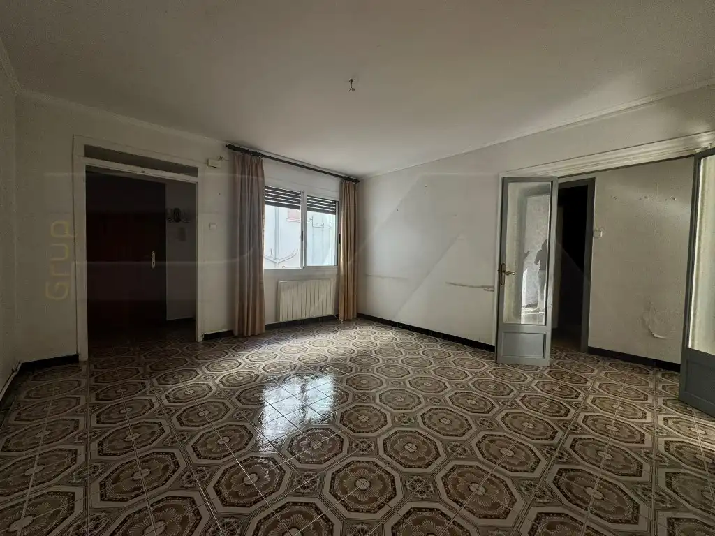 Flat for sale in Calle General Contreras 13