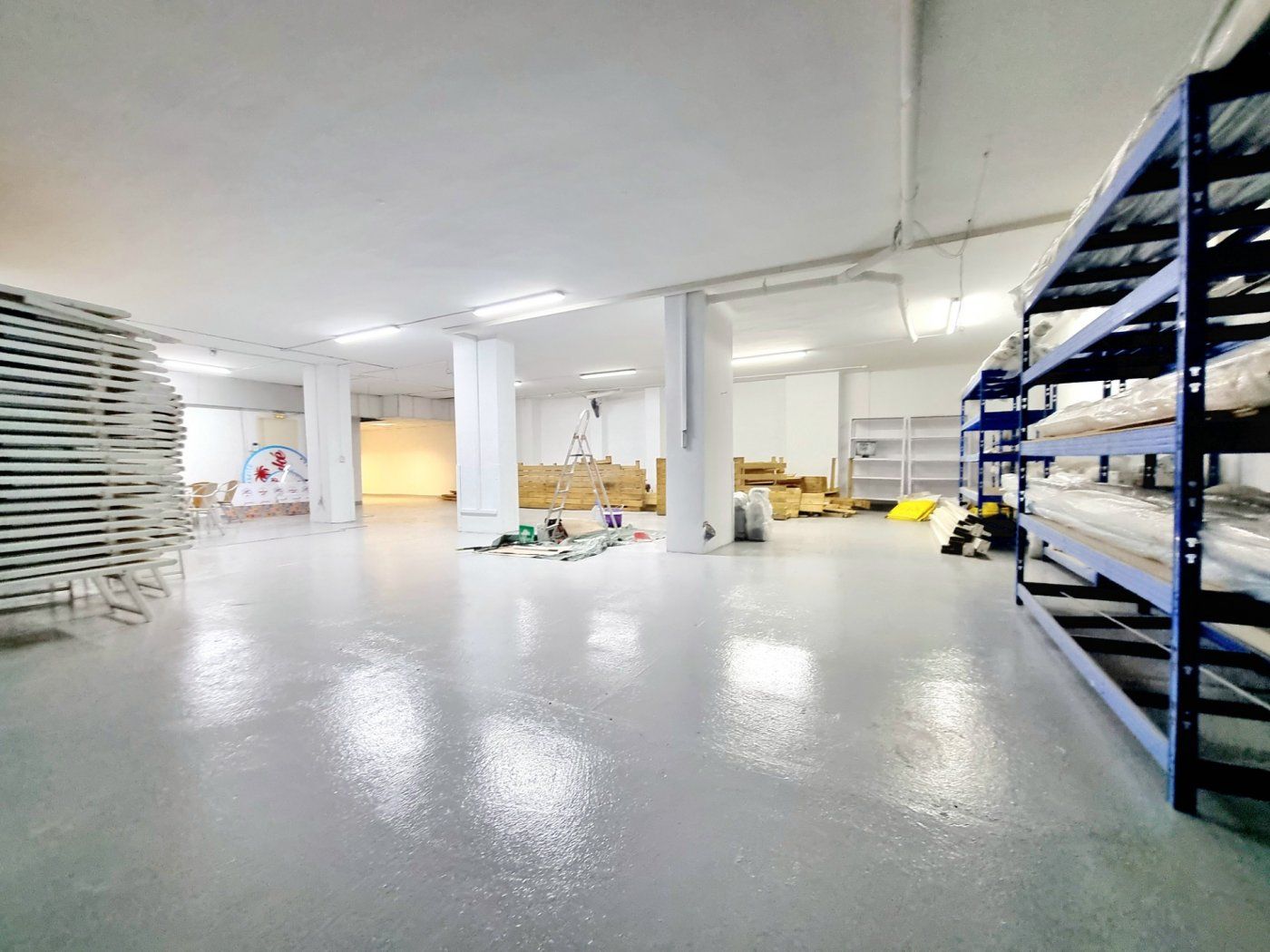 Premises for sale in  Barcelona Capital