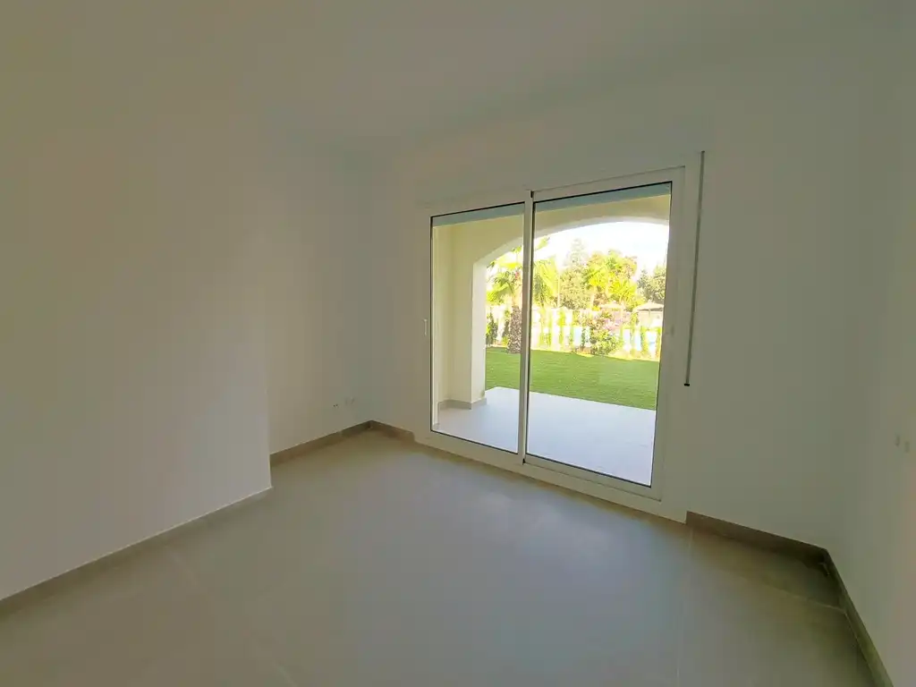 Jardín de Planta baja en venta en Dénia con Aire acondicionado, Calefacción y Jardín privado