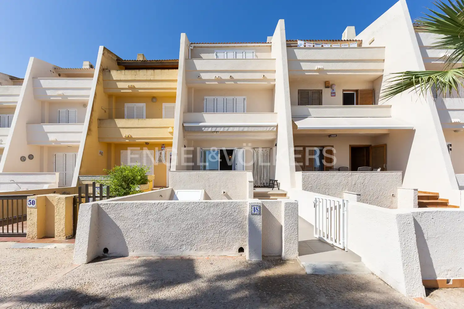 Exterior view of Houses for rent in Valencia  with Heating, Private garden and Terrace