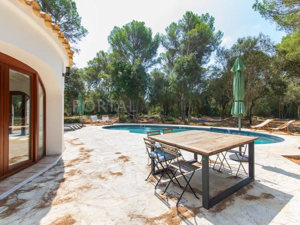 Jardín de Finca rústica en venta en Ferreries con Piscina