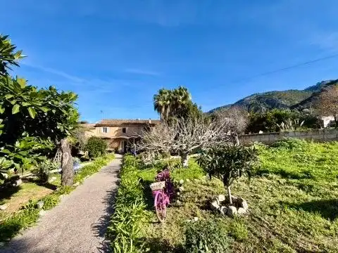 Vista exterior de Finca rústica en venda en Andratx amb Calefacció, Jardí privat i Traster