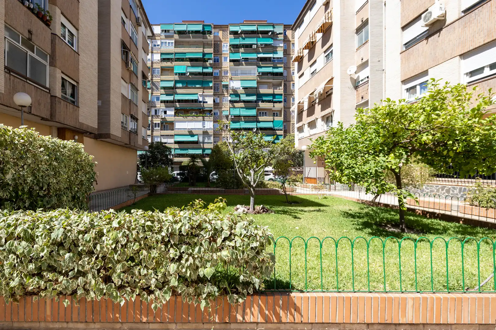 Piso de alquiler en Avenida de Italia, 3, Barrio de Zaidín