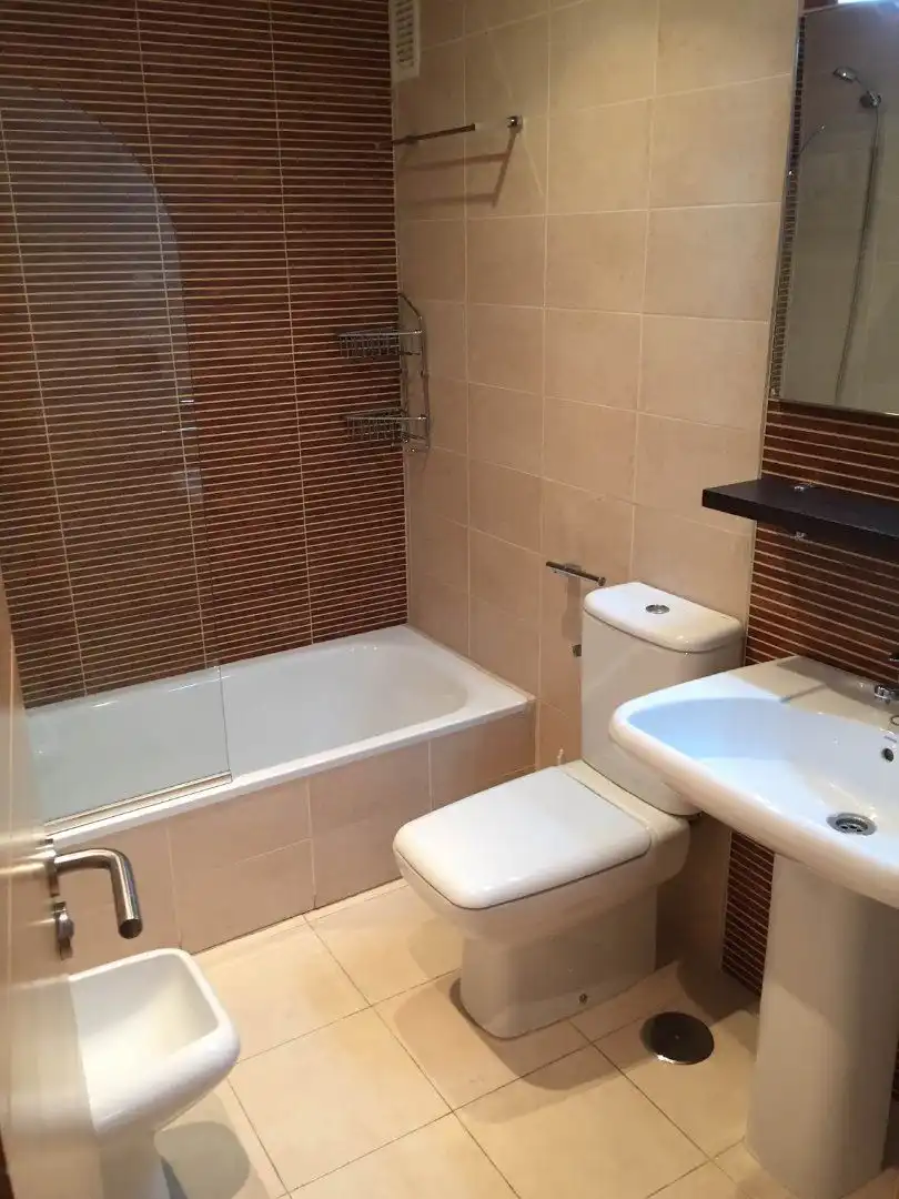 Bathroom of Flat for rent in Algeciras  with Air Conditioner, Furnished and Community pool