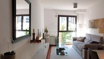 Living room of Flat to rent in  Barcelona Capital  with Air Conditioner, Heating and Parquet flooring