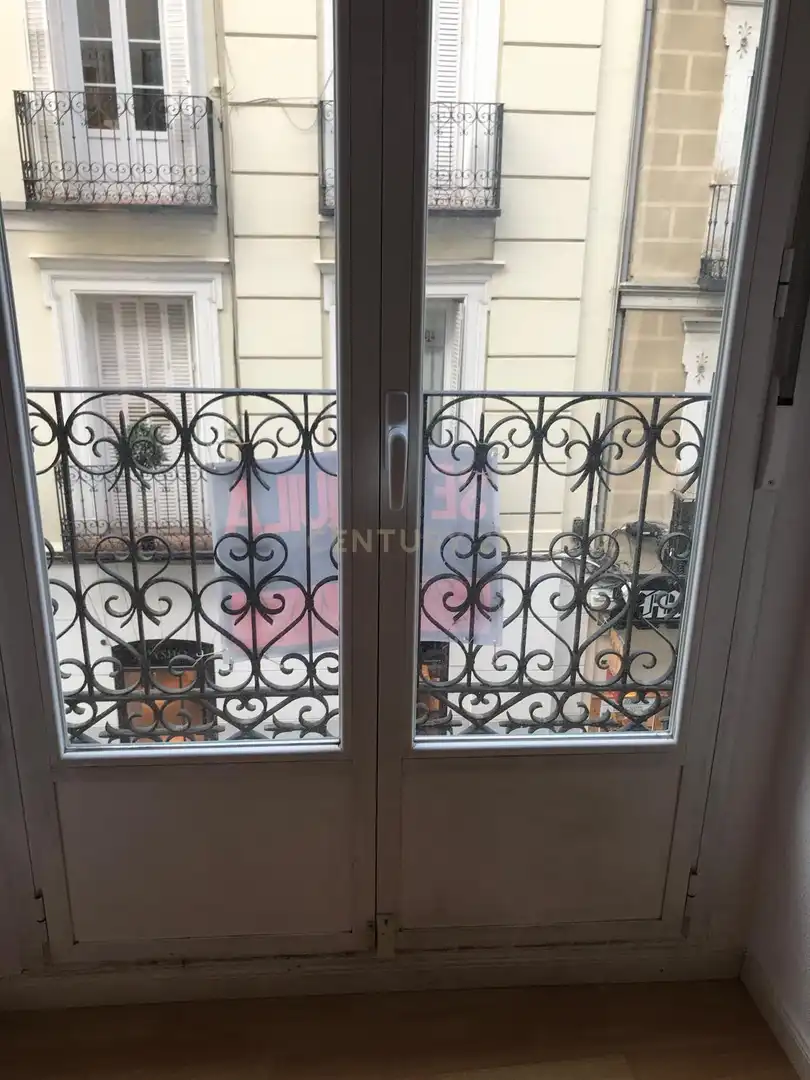 Terrassa de Apartament de lloguer en Madrid amb Aire condicionat, Forn i Rentadora