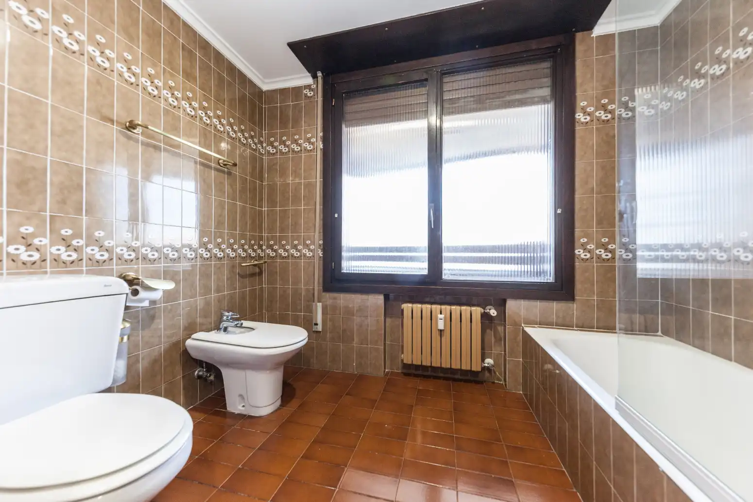 Bathroom of Flat for sale in Gijón   with Heating, Parquet flooring and Terrace