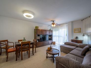 Flat with lift for sale in Avenida Miguel Hernández