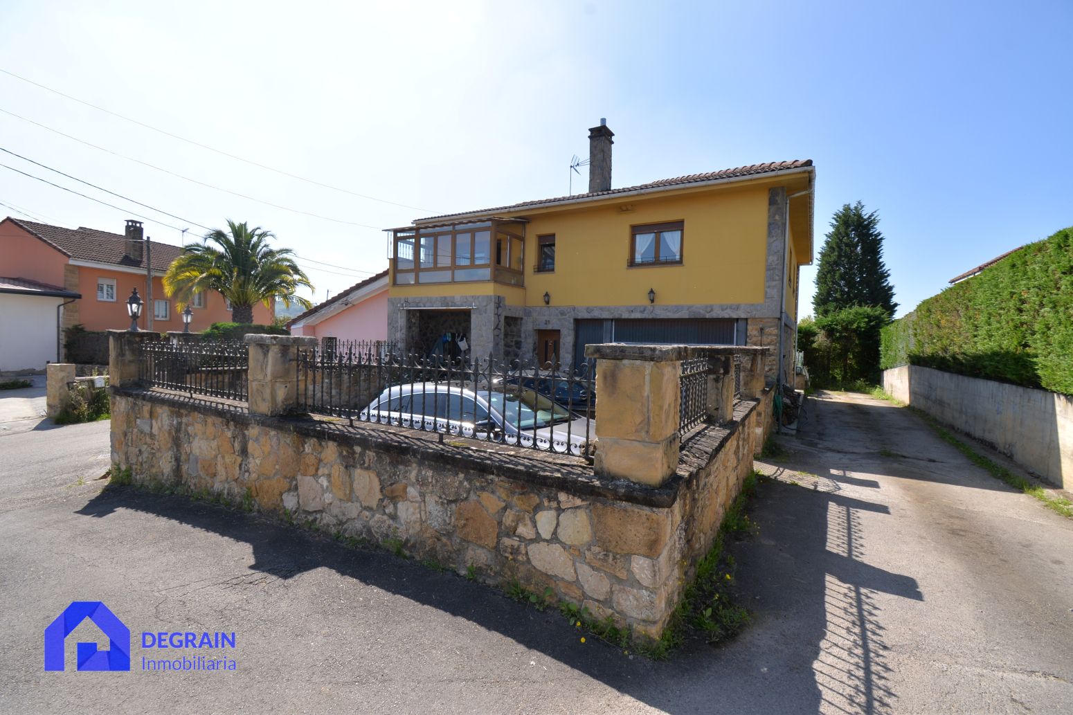 Exterior view of House or chalet for sale in Oviedo   with Heating, Terrace and Storage room