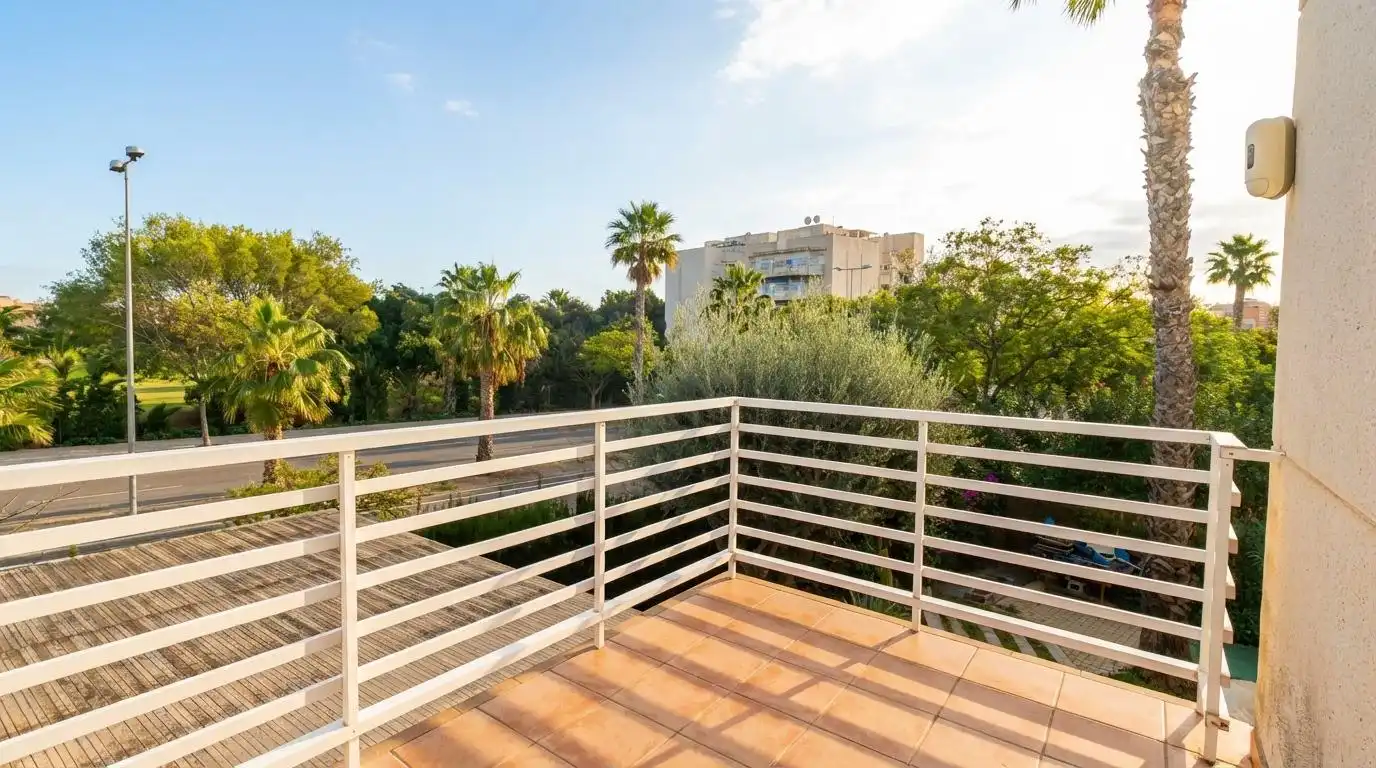 Terraza de Casa adosada en venta en Alicante / Alacant con Aire acondicionado, Jardín privado y Terraza