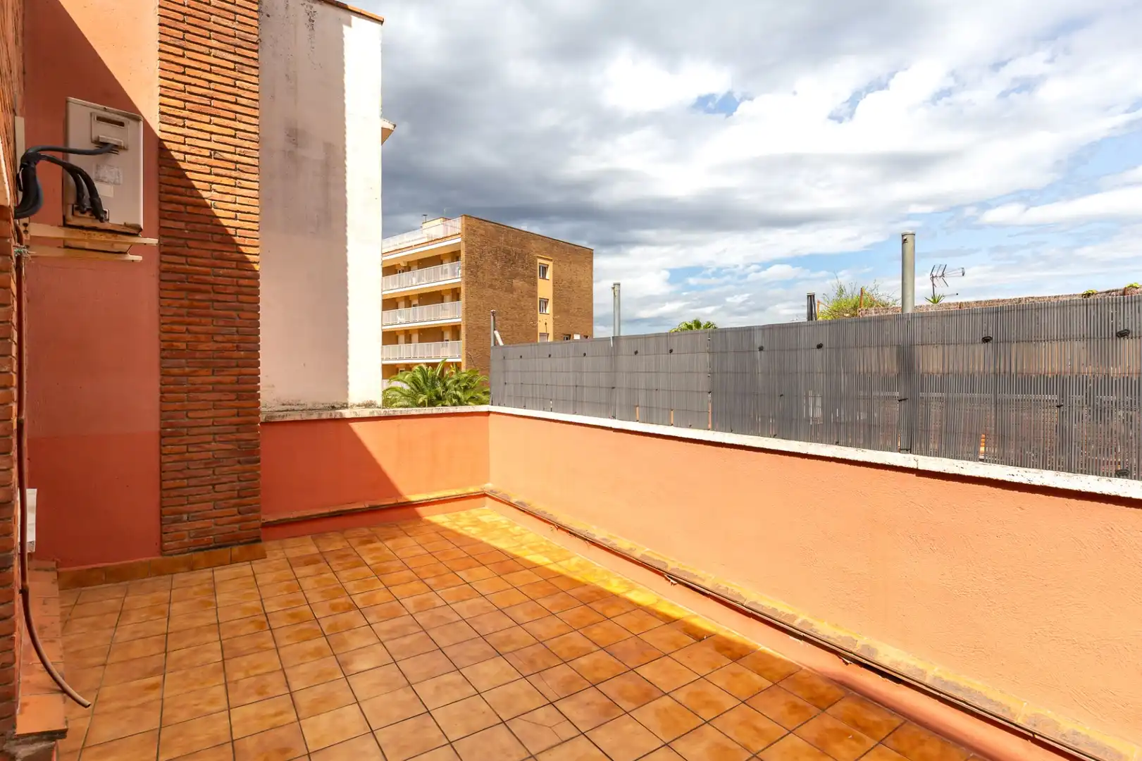 Terrasse von Wohnung zum Verkauf in Sant Just Desvern mit Klimaanlage, Heizung und Terrasse