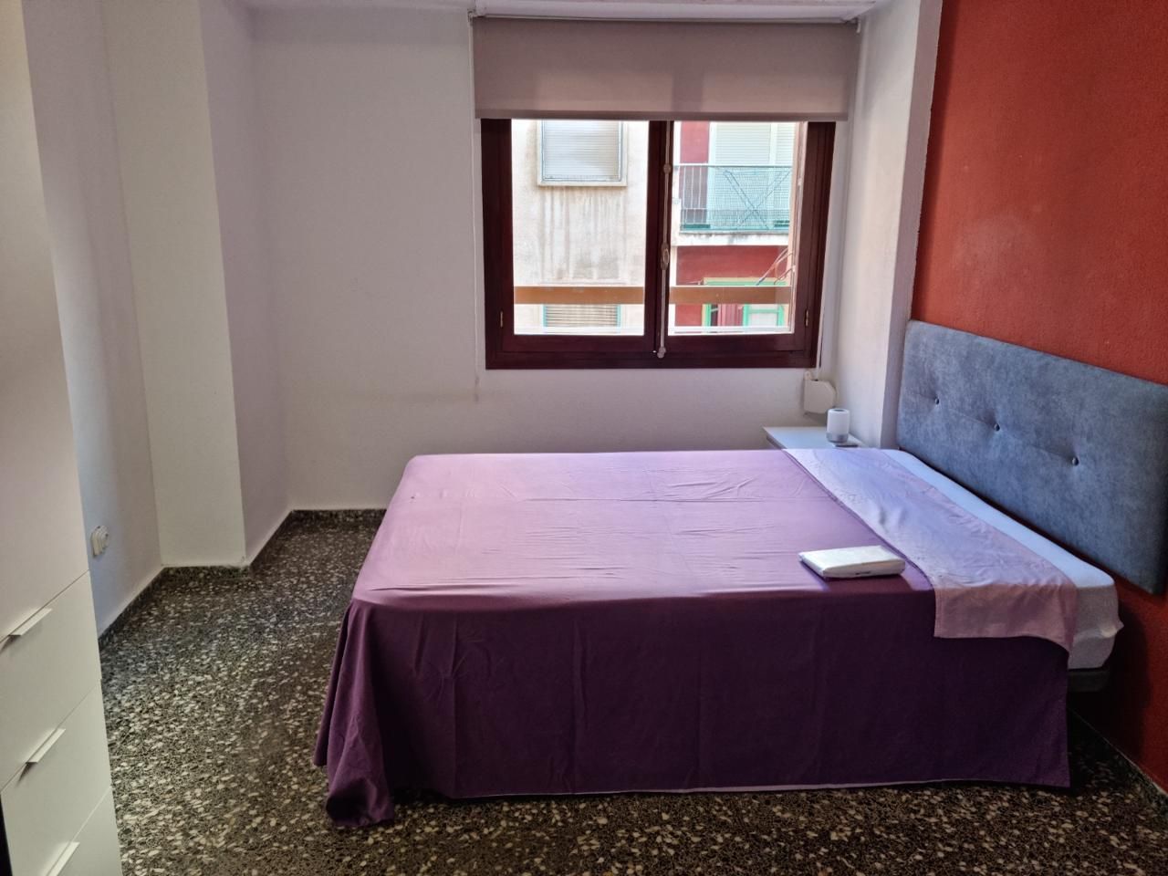 Dormitori de Pis per a compartir en Villajoyosa / La Vila Joiosa amb Terrassa i Moblat