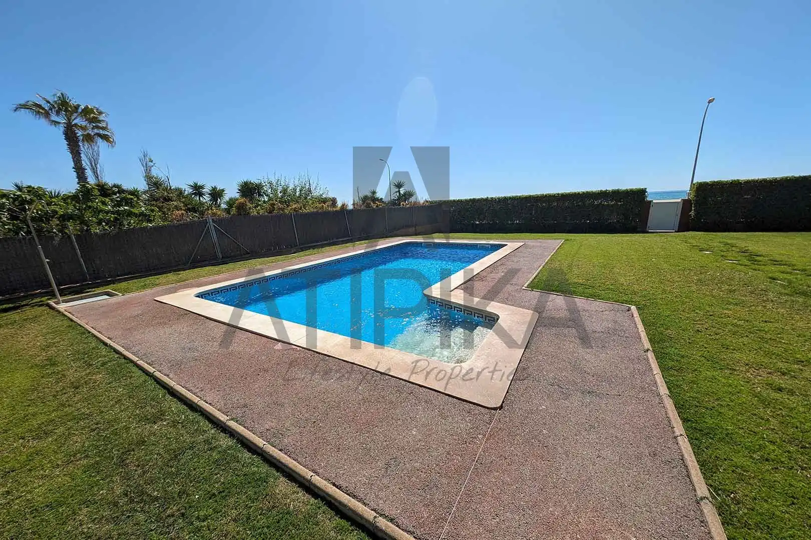 Piscina de Piso en venta en Castelldefels con Calefacción, Terraza y Trastero