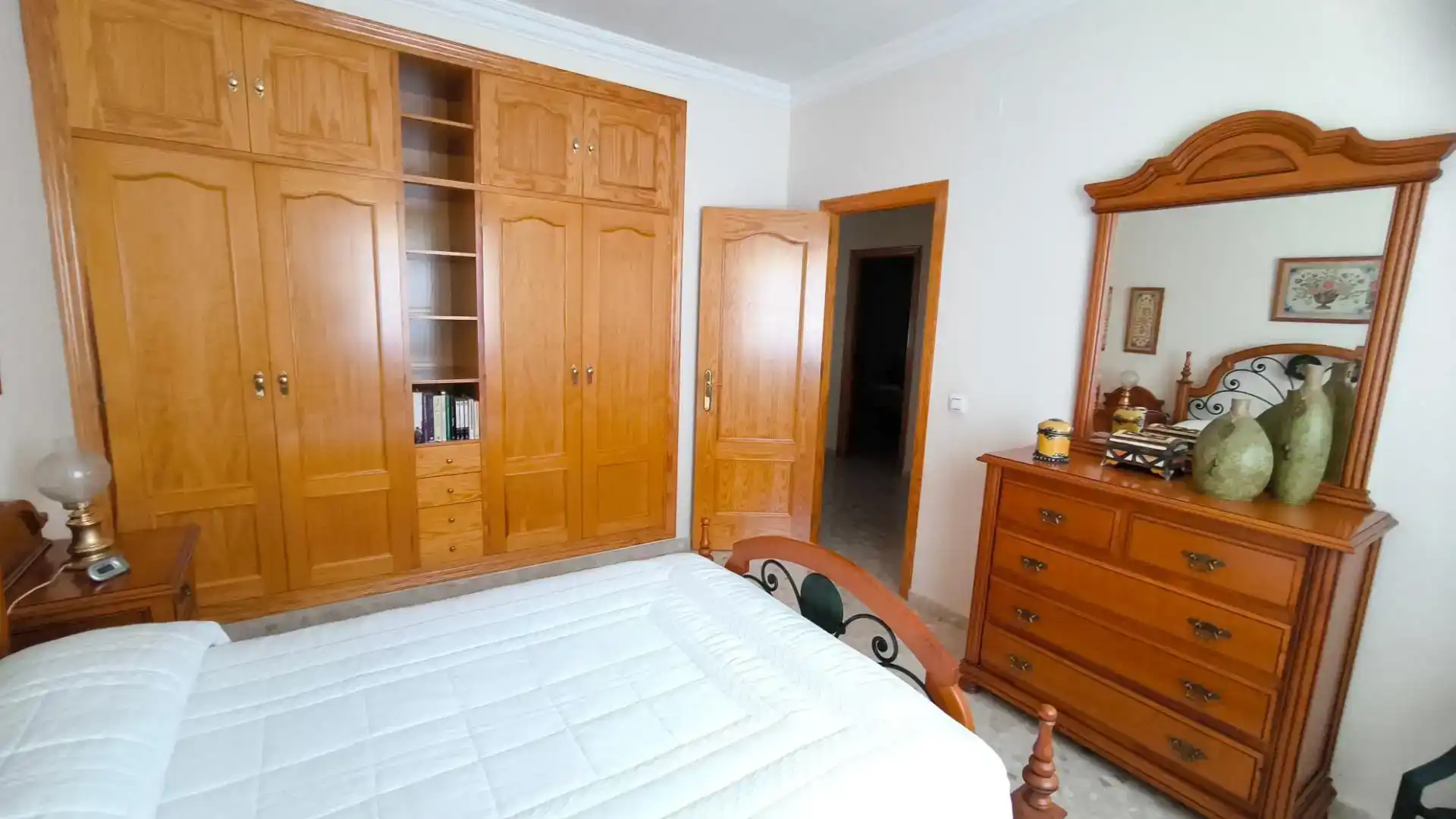 Dormitori de Casa o xalet en venda en Valencina de la Concepción amb Piscina