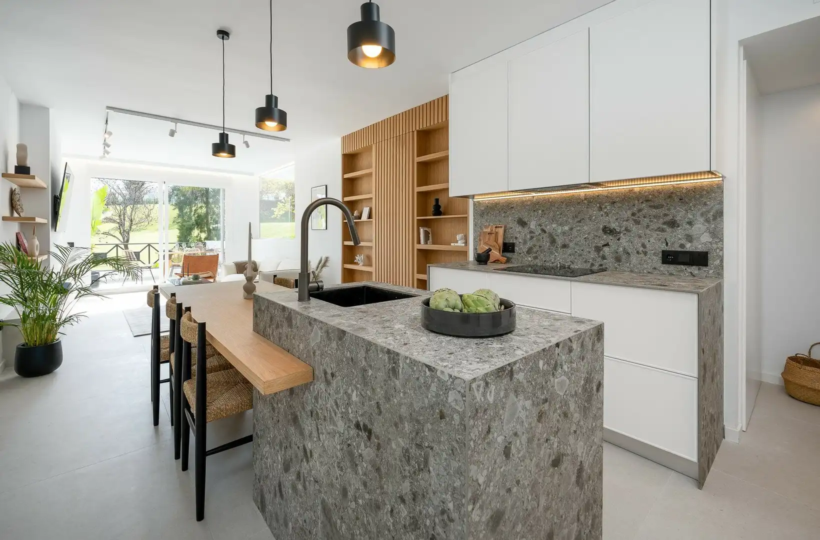Cocina de Planta baja en venta en Benahavís con Aire acondicionado, Calefacción y Jardín privado