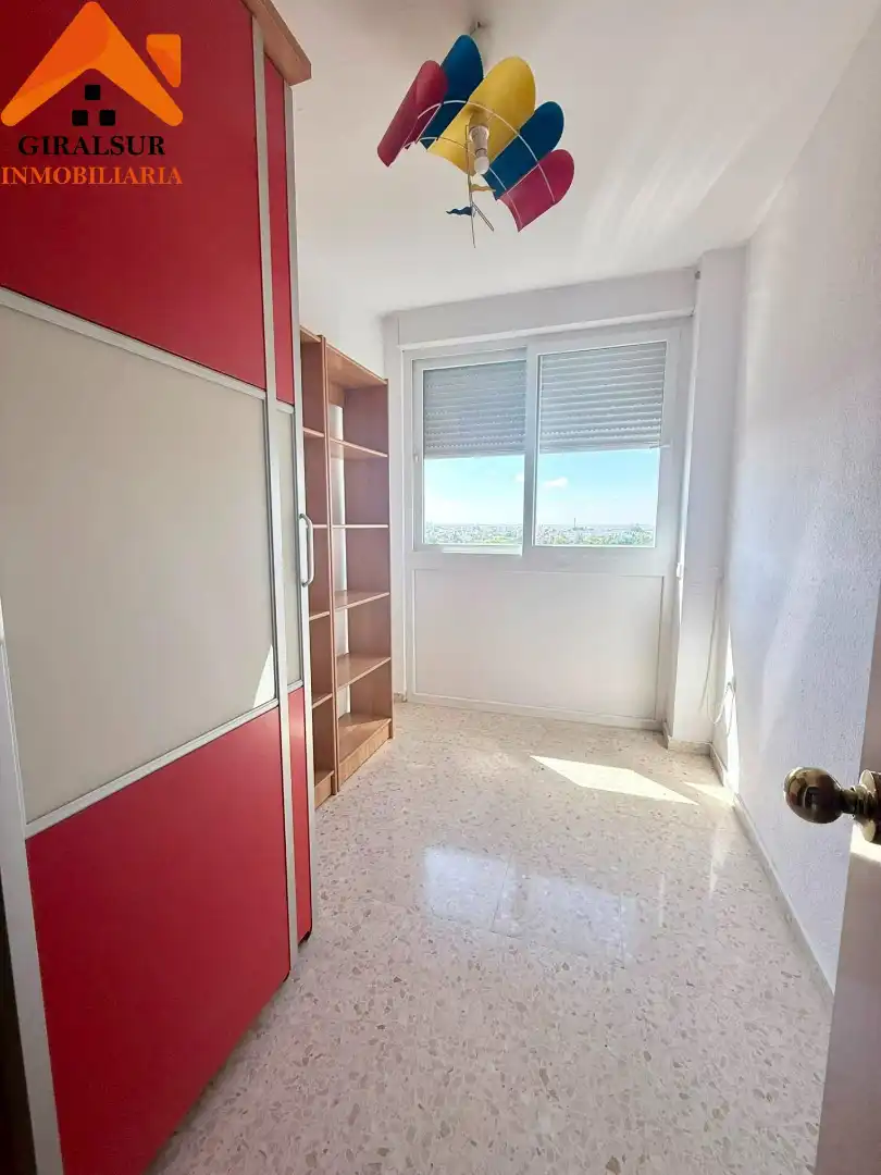 Bedroom of Flat for sale in Sevilla  with Air Conditioner