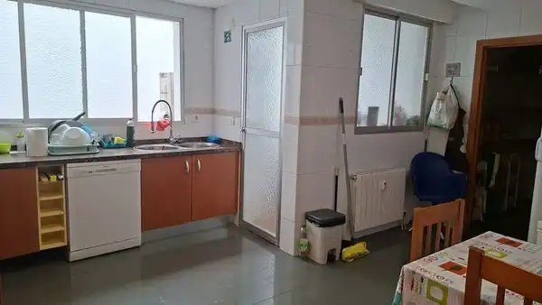 Küche von Wohnung zum Verkauf in Granada mit Heizung, Möbliert und Balkon