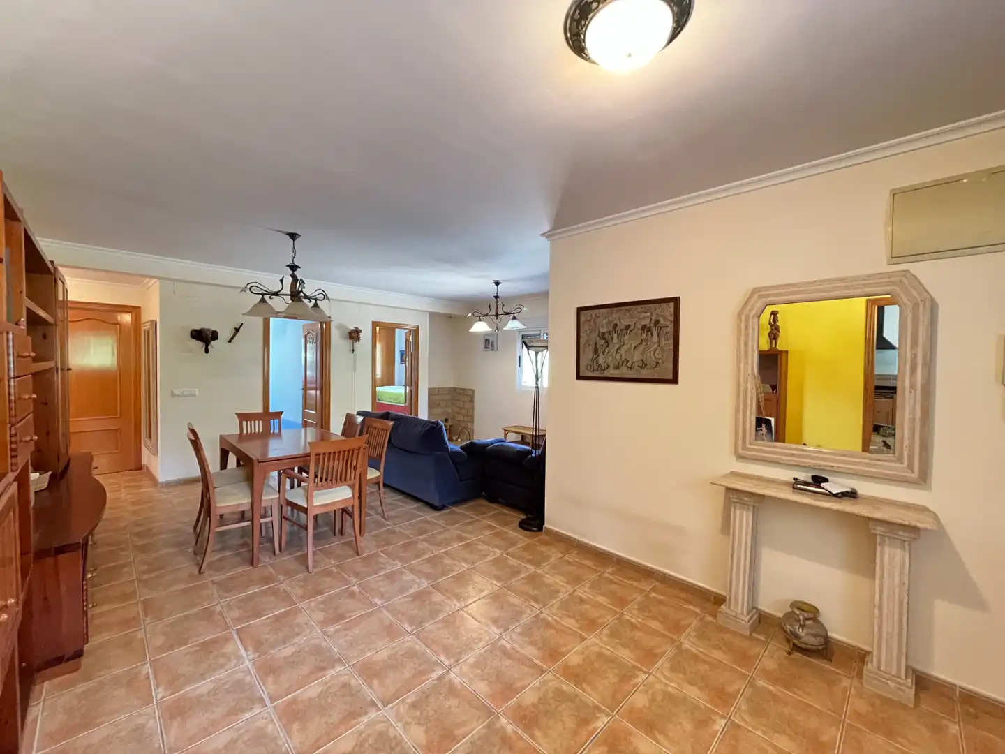 Menjador de Casa o xalet en venda en Sagunto / Sagunt amb Aire condicionat, Calefacció i Jardí privat