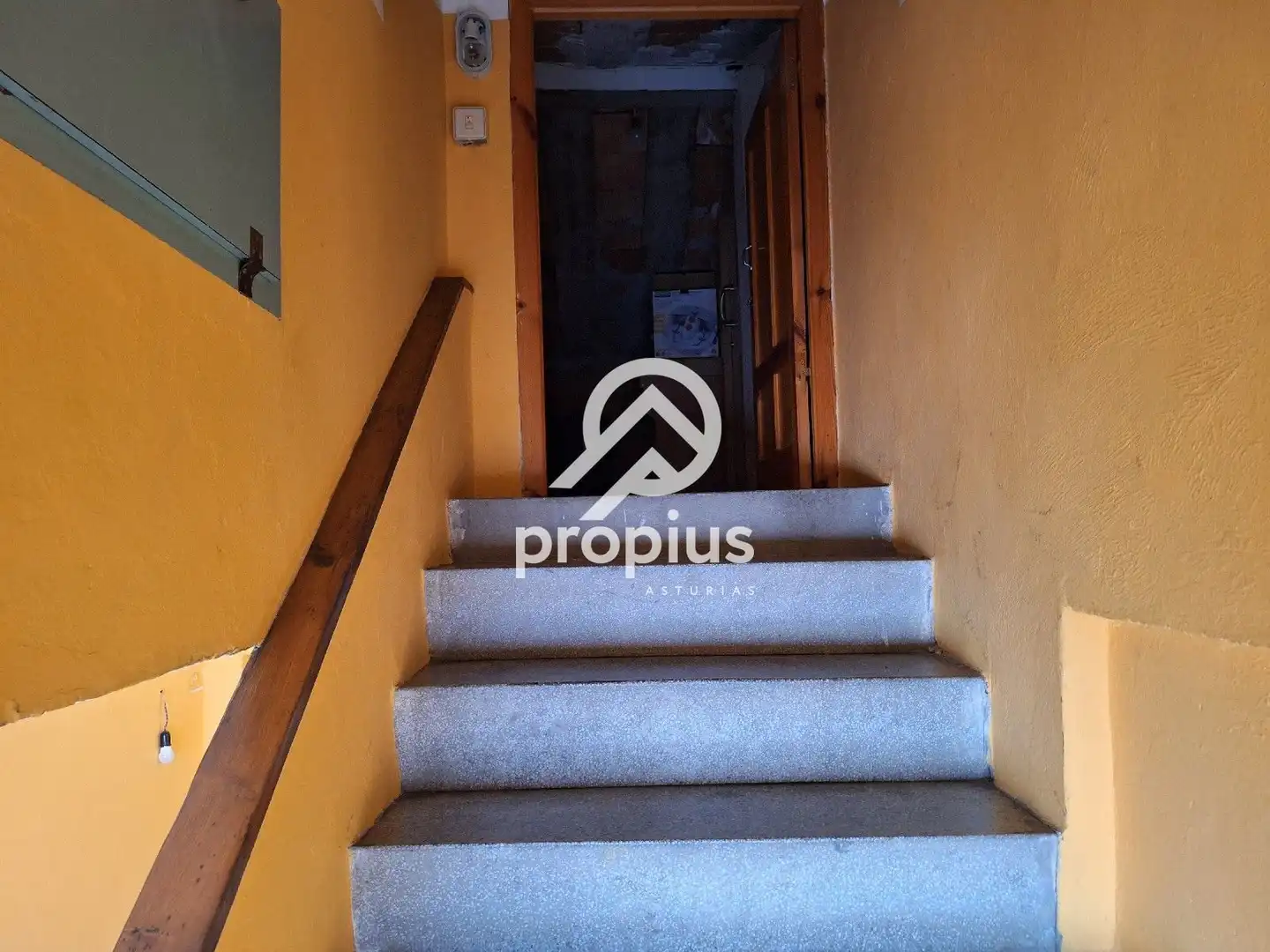 Piso en venta en Cangas de Onís con Calefacción, Parquet y Trastero