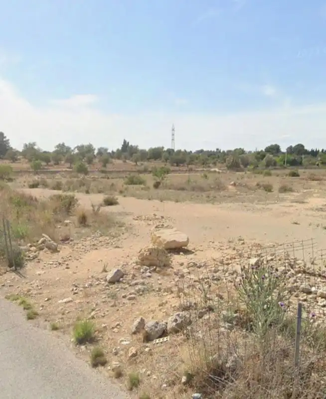 Wohnbaugrundstück zum Verkauf in Plaça Poligono N-36.R, imagen 2