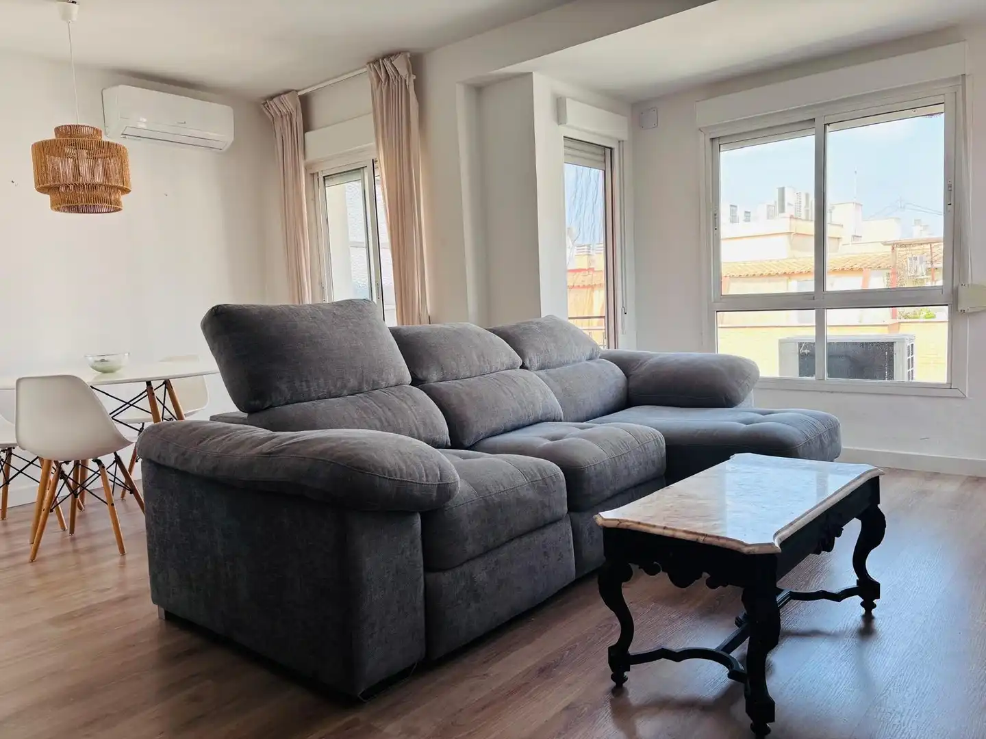 Living room of Flat for rent in Murcia  with Air Conditioner, Heating and Furnished