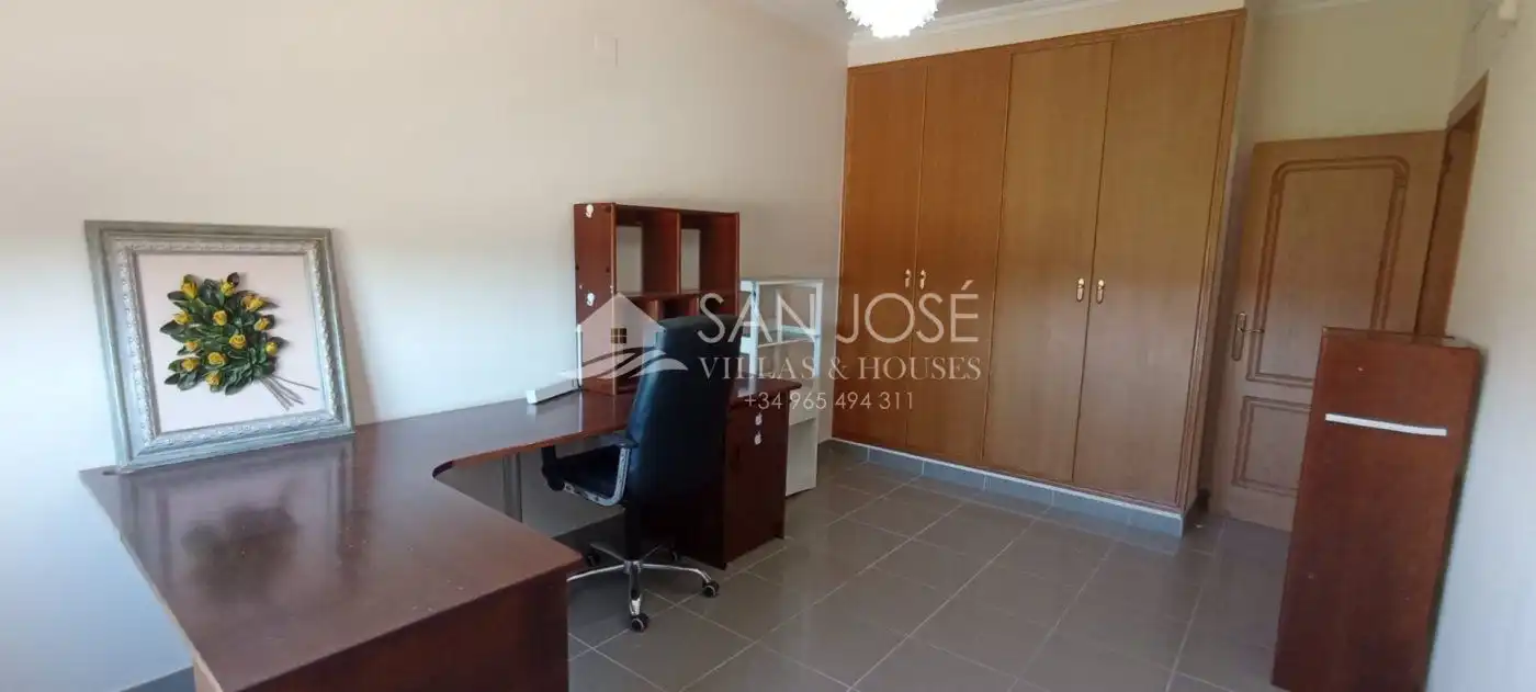 Casa o chalet en venta en Crevillent con Aire acondicionado, Calefacción y Jardín privado
