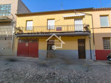 House for sale in Calle Cruz