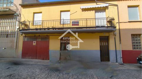 CASA CON MUCHAS POSIBILIDADES EN NAVARRETE