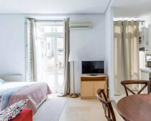 Study to rent in Sant Francesc