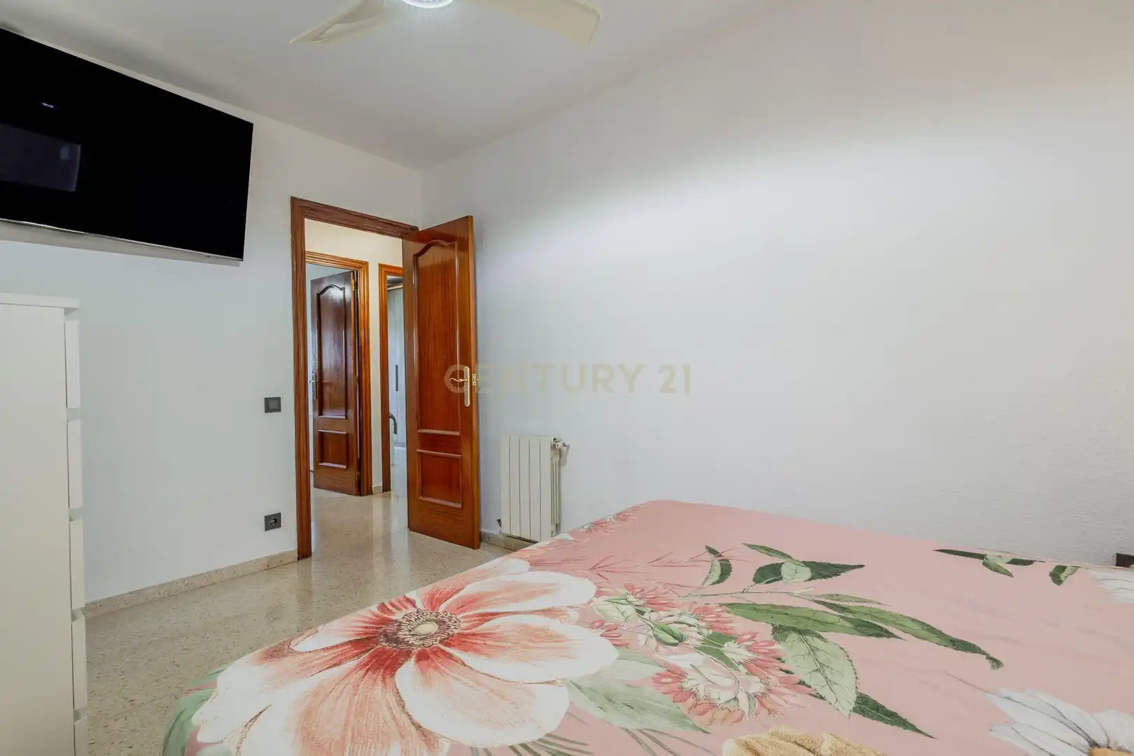 Habitación de Apartamento en venta en Sant Joan Despí con Aire acondicionado y Balcón