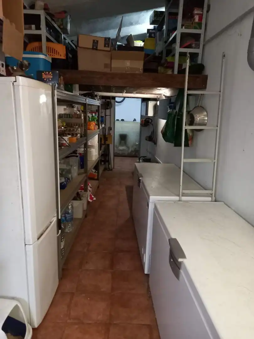 Cuina de Casa o xalet en venda en Siero amb Calefacció, Traster i Piscina