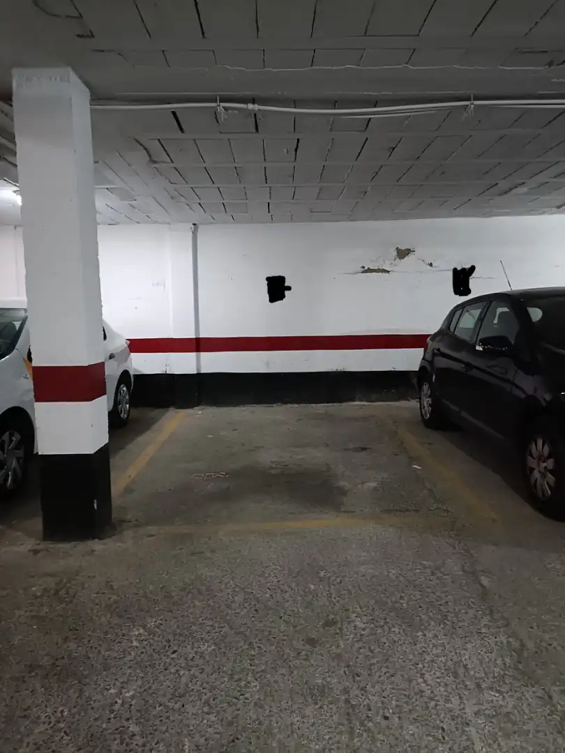 Parkplatz von Dachboden zur Miete in Sevilla mit Klimaanlage, Heizung und Terrasse