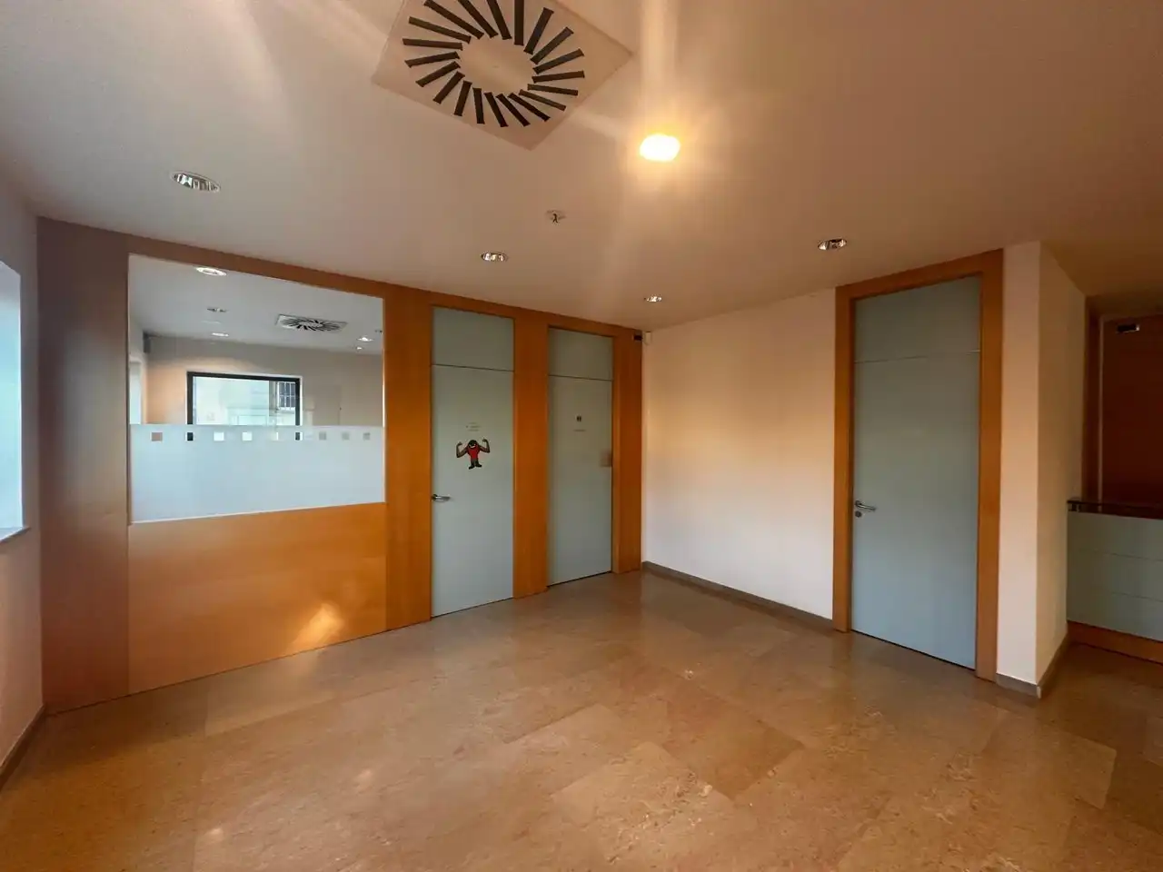 Local comercial de lloguer a JOSEP UMBERT I VENTURA, imagen 11