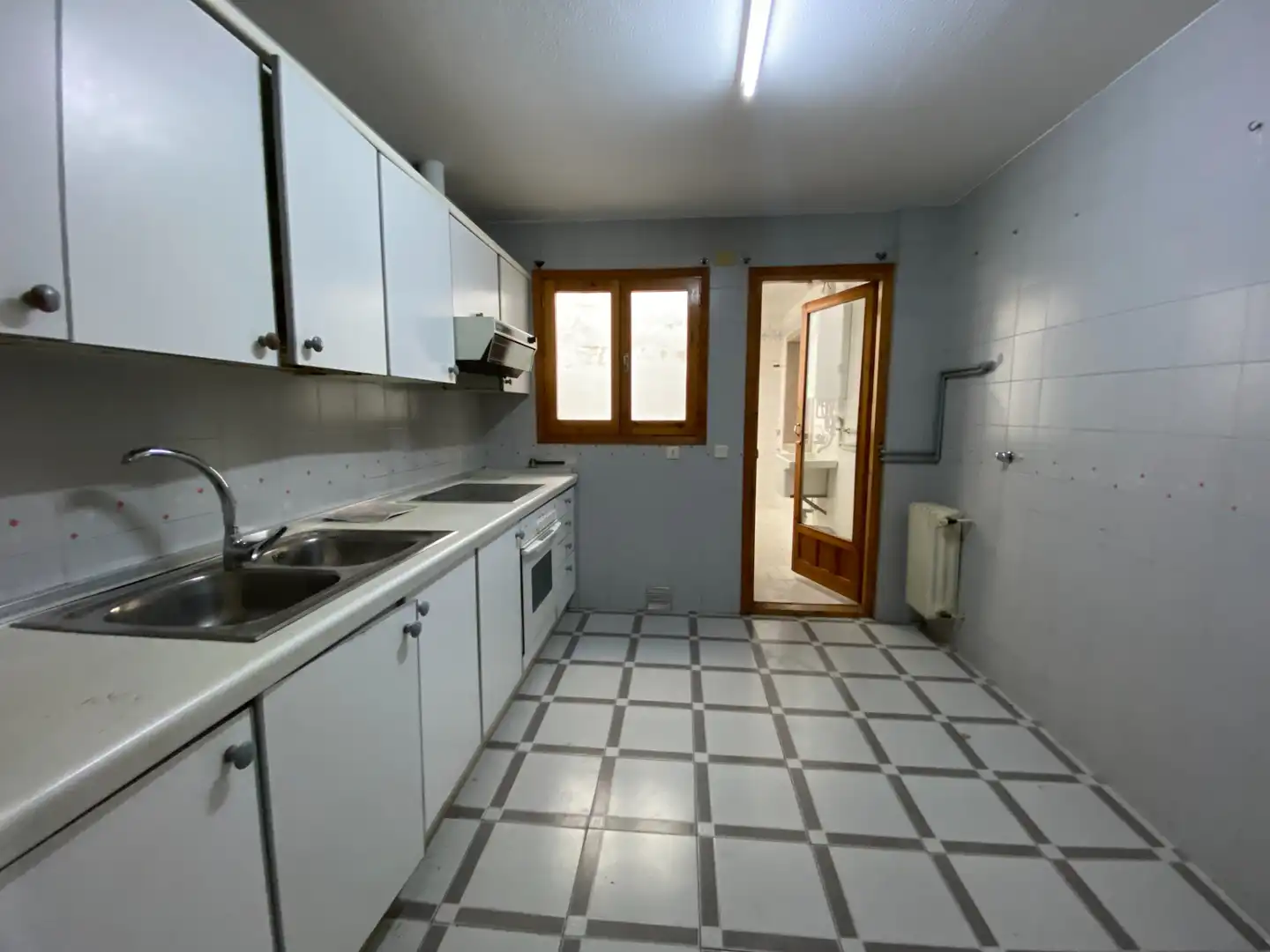 Cocina de Piso en venta en Ciudad Real con Calefacción, Terraza y Balcón