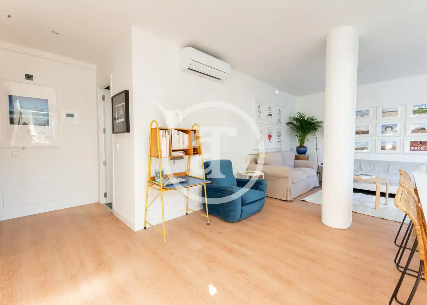 Exterior view of Duplexes for rent in Madrid  with Air Conditioner, Heating and Furnished