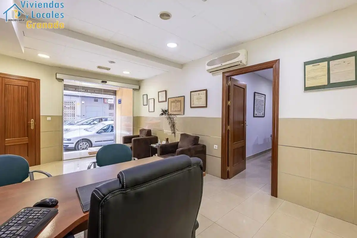 Office for sale in Granada