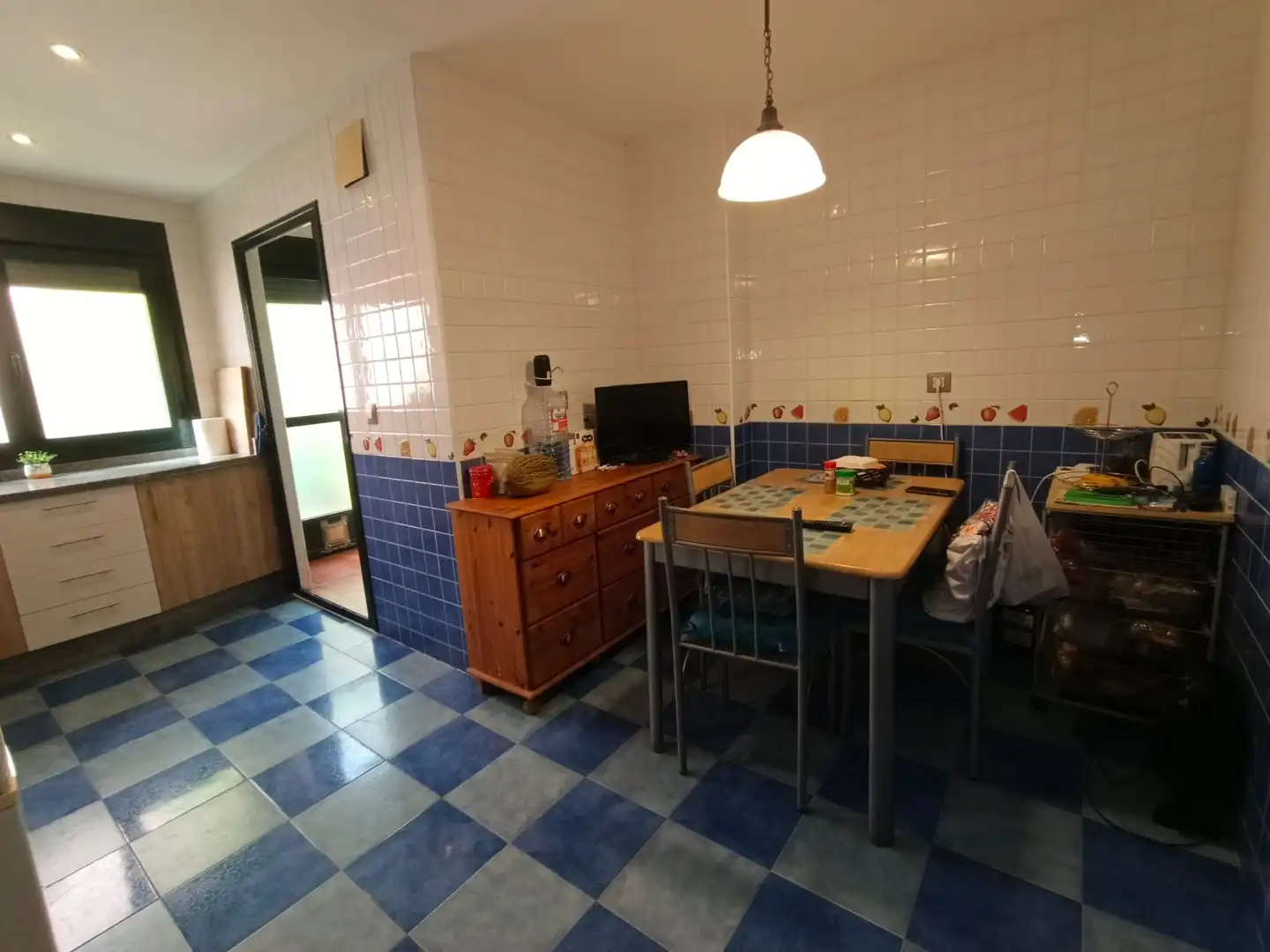 Cuina de Casa adosada en venda en Cáceres amb Parquet i Traster