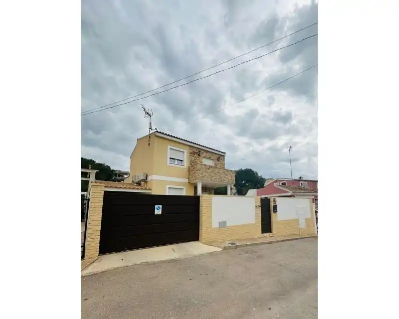 Villa avec terrasse à vendre à El Pinar de Campoverde, imagen 4