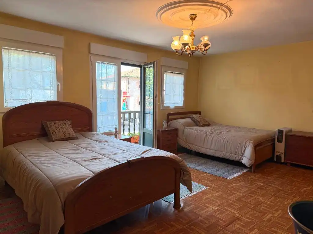Bedroom of Houses for sale in San Felices de Buelna  with Heating, Private garden and Storage room